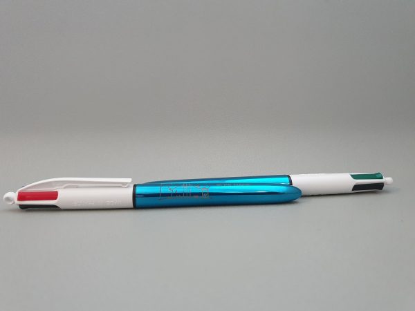 Stylo BIC® 4 Couleurs - Bleu _ Gravure pour les gauchers _ Chapelle de Ronchamp